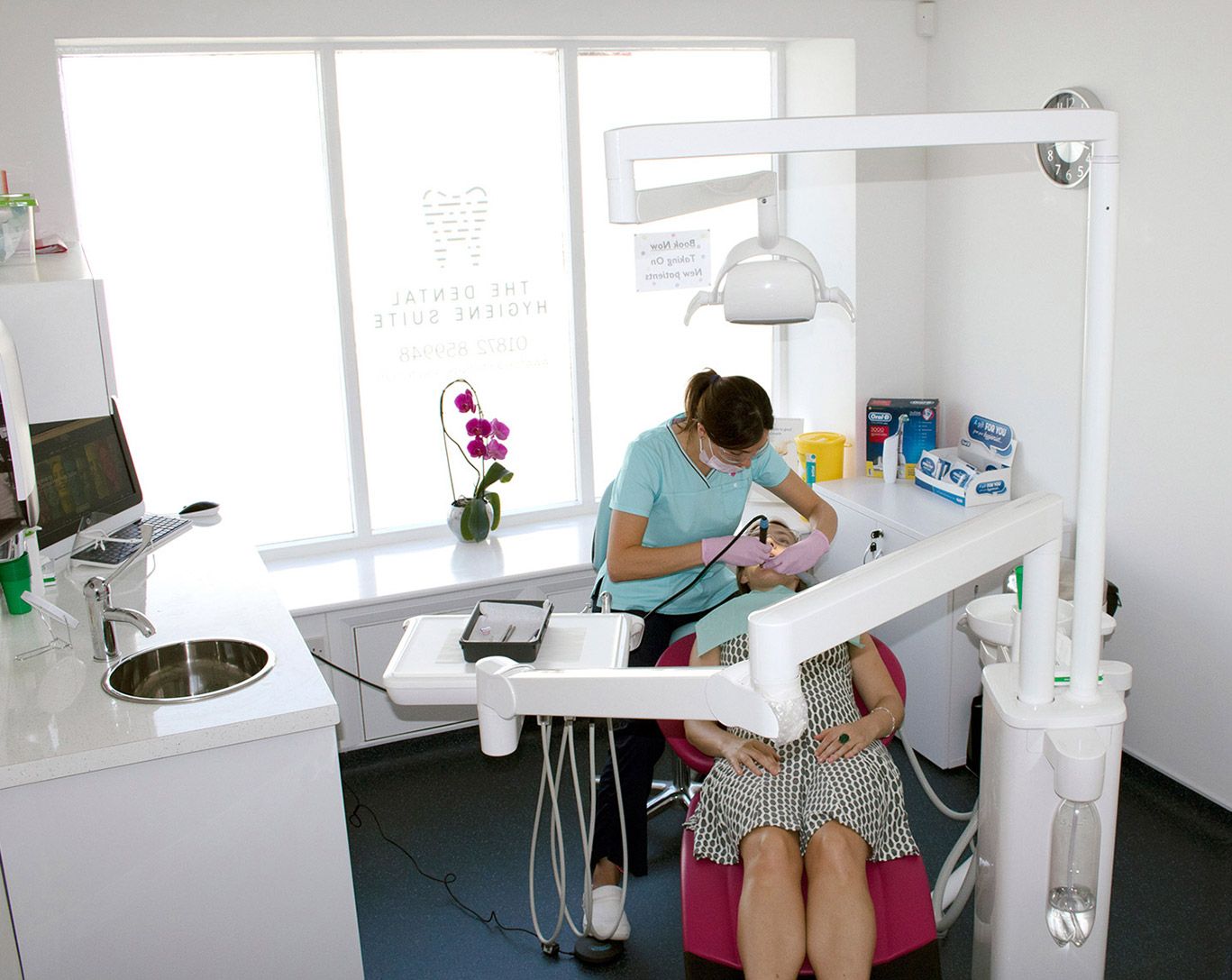Modern Dental Studio